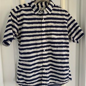 Sporty short sleeve mens medium button up from Uniqlo